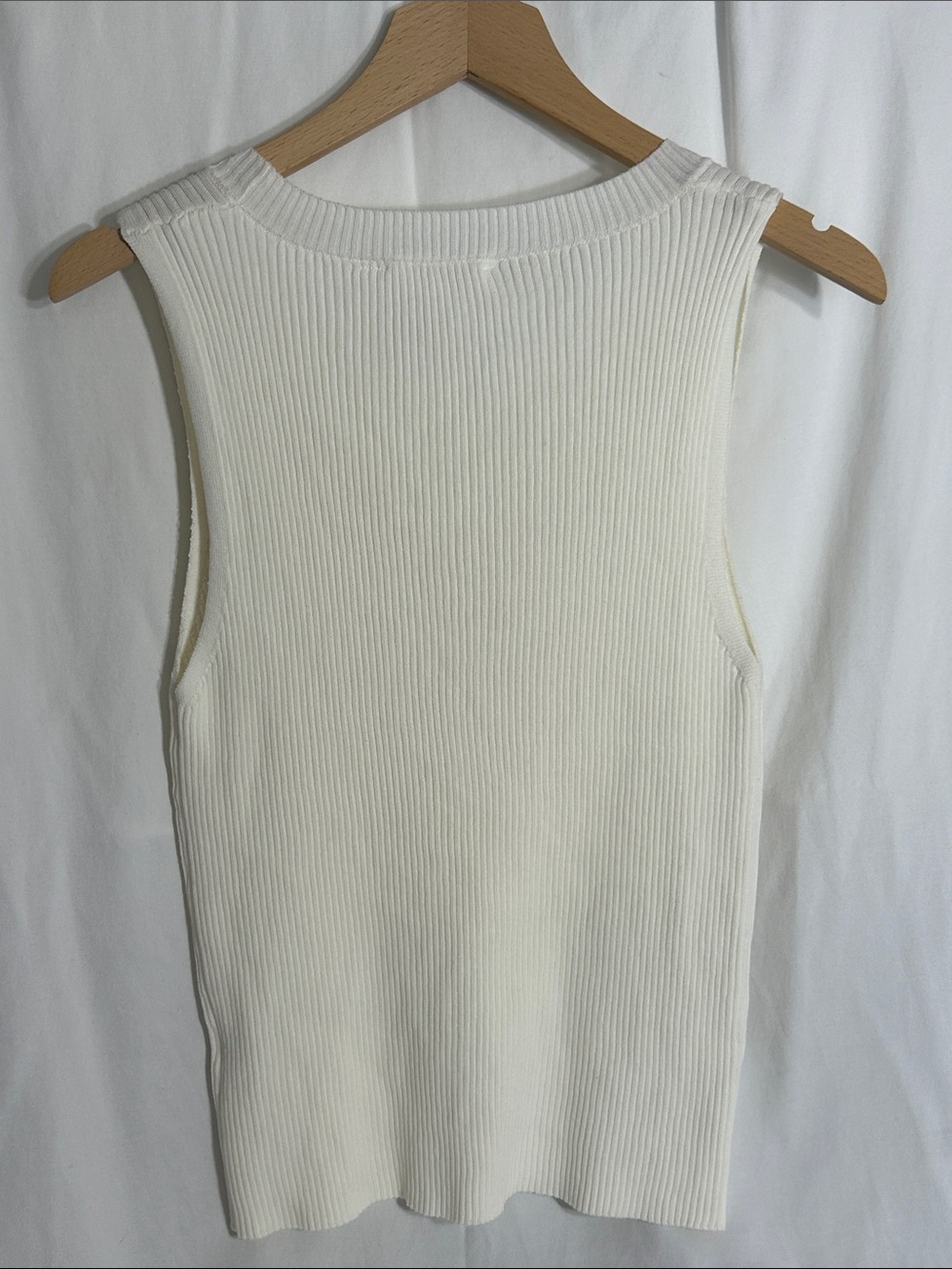 AEMI+CO Cream Ribbed Tank Top - Picture 3 of 3